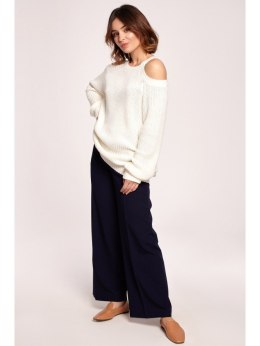 BK069 Sweter z wycięciami na ramionach