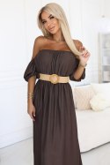 614-1 Sukienka maxi w stylu boho z odkrytymi ramionami i paskiem - CZEKOLADOWA