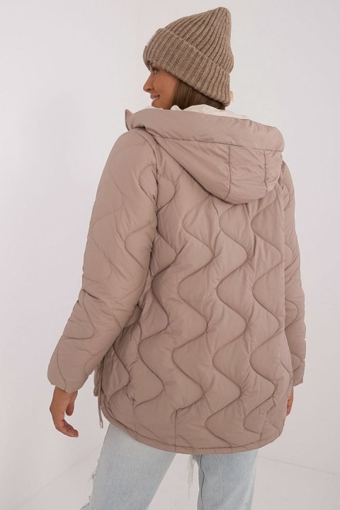 Kurtka Damska Model MBM-KR-2319.37 Beige - MBM MBM Kurtka Damska Model MBM-KR-2319.37 Beige - MBM MBM