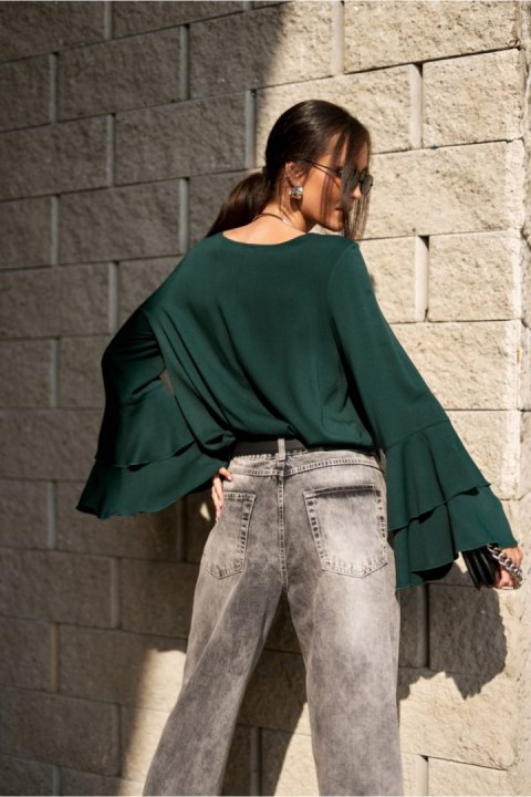 Bluzka Model Camila BUT BLU0218 Bottle Green - Roco Fashion Roco Fashion Bluzka Model Camila BUT BLU0218 Bottle Green - Roco Fashion Roco Fashion