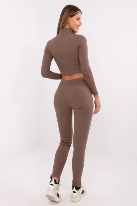 Spodnie Komplet Model RV-KMPL-7304.83 Brown - Rue Paris Rue Paris Spodnie Komplet Model RV-KMPL-7304.83 Brown - Rue Paris Rue Paris