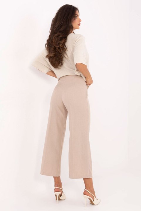 Spodnie Damskie Model IT-SP-FL9068.96 Beige - Rue Paris Rue Paris Spodnie Damskie Model IT-SP-FL9068.96 Beige - Rue Paris Rue Paris