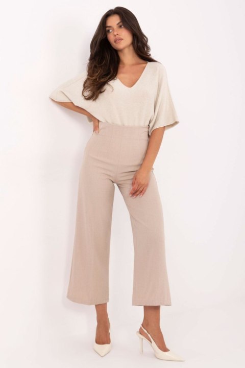 Spodnie Damskie Model IT-SP-FL9068.96 Beige - Rue Paris Rue Paris Spodnie Damskie Model IT-SP-FL9068.96 Beige - Rue Paris Rue Paris