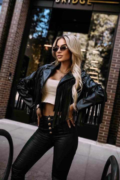 624-3 Krótka ramoneska z frędzlami z miękkiej eco skóry - czarna