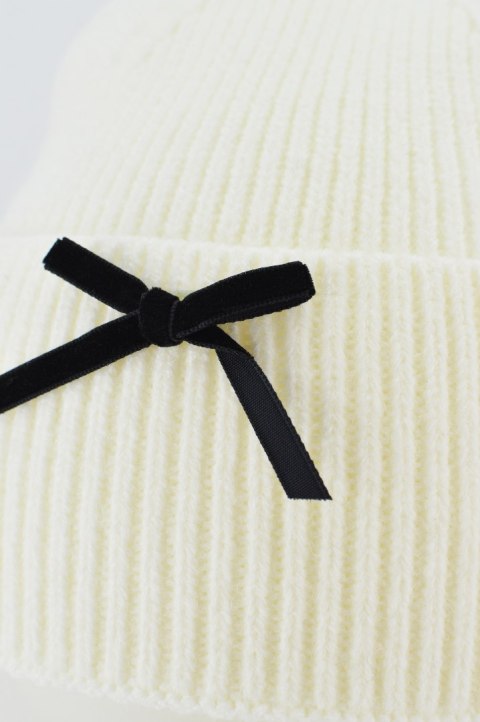 CZAPKA ZIMOWA CZ091 DZIEWCZĘCA KOKARDY NOVITI