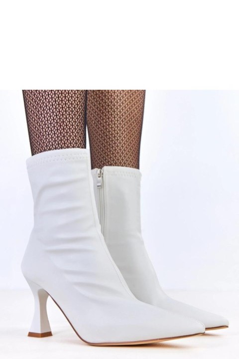 Botki Model Fatira 2I2F-AX2568-06 White - Solea Solea Botki Model Fatira 2I2F-AX2568-06 White - Solea Solea