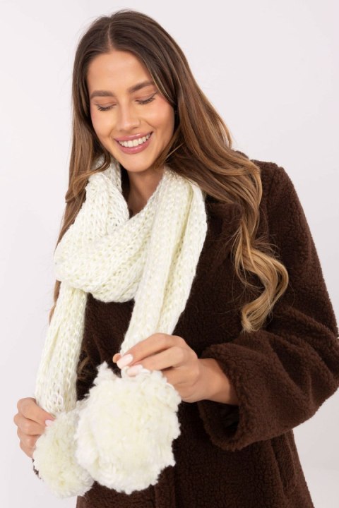 Szalik Model AT-SZ-S-2203.87 Ecru - AT AT