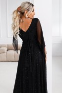 655-1 Długa połyskująca w świetle suknia z dekoltem i transparentnym rękawkiem - czarna