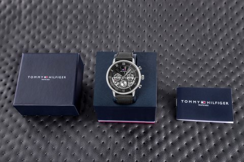 Zegarek Męski Tommy Hilfiger Legend 1710565 + BOX Zegarek Męski Tommy Hilfiger Legend 1710565 + BOX