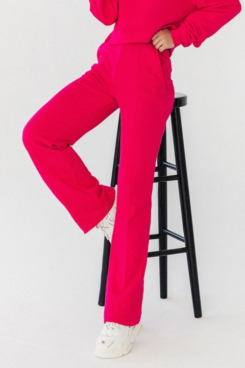 Spodnie Dresowe Model Lamia T22 Pink - IVON IVON Spodnie Dresowe Model Lamia T22 Pink - IVON IVON