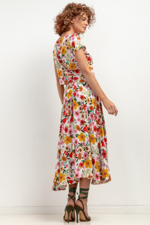 Bluzka Model T408 Kwiaty na białym tle - Tessita Tessita Bluzka Model T408 Kwiaty na białym tle - Tessita Tessita