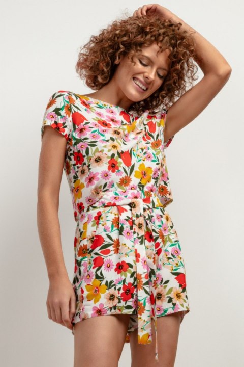 Bluzka Model T408 Kwiaty na białym tle - Tessita Tessita Bluzka Model T408 Kwiaty na białym tle - Tessita Tessita