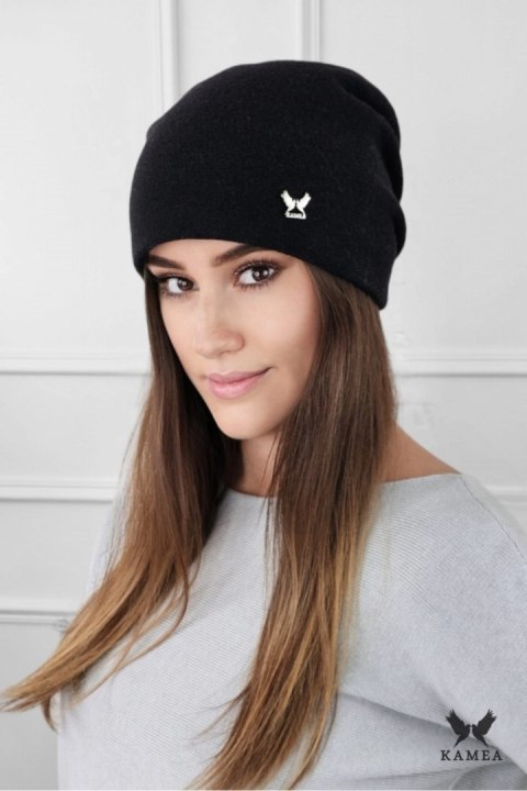 LILY gładka wełniana czapka damska z logo kolor czarny - Kamea Kamea LILY gładka wełniana czapka damska z logo kolor czarny - Kamea Kamea