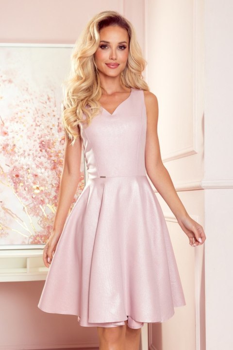 Sukienka Model 114-14 Powder Pink Brokat - Numoco Numoco Sukienka Model 114-14 Powder Pink Brokat - Numoco Numoco