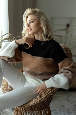 Sweter Damski Model 30084 Black - PeeKaBoo PeeKaBoo