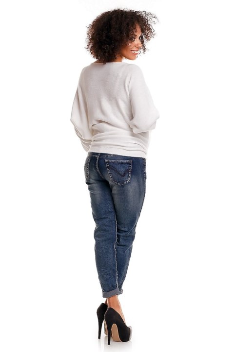 Sweter model 70003C White - PeeKaBoo PeeKaBoo Sweter model 70003C White - PeeKaBoo PeeKaBoo