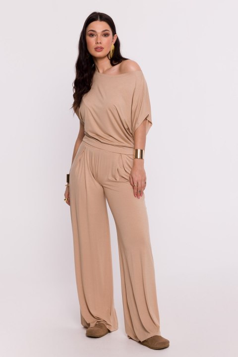 Bluzka Model B287 Cappuccino - BeWear BeWear Bluzka Model B287 Cappuccino - BeWear BeWear