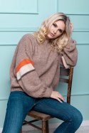 Sweter Damski Model 30079 Cappuccino - PeeKaBoo PeeKaBoo Sweter Damski Model 30079 Cappuccino - PeeKaBoo PeeKaBoo