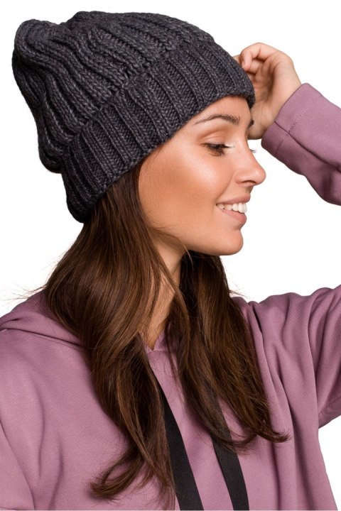 Czapka Damska Model BK058 Grafit - BE Knit BE Knit Czapka Damska Model BK058 Grafit - BE Knit BE Knit