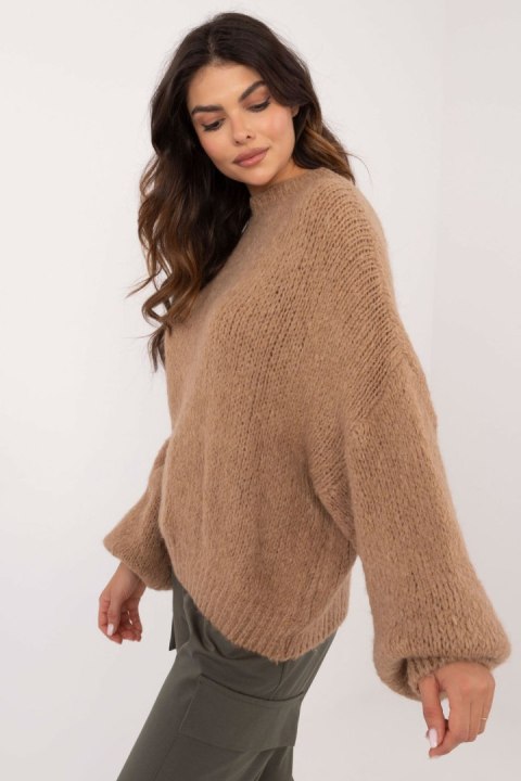 Sweter Damski Model TW-SW-BI-3565.69 Camel - Och Bella Och Bella Sweter Damski Model TW-SW-BI-3565.69 Camel - Och Bella Och Bella