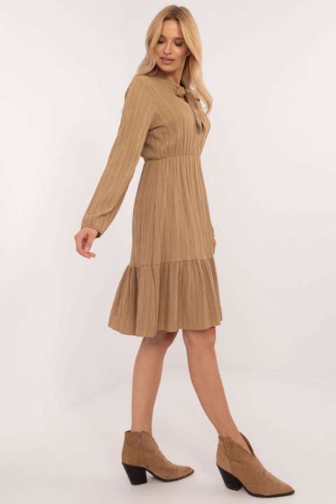 Sukienka Model TW-SK-BI-CB3331.88 Camel - Och Bella Och Bella Sukienka Model TW-SK-BI-CB3331.88 Camel - Och Bella Och Bella