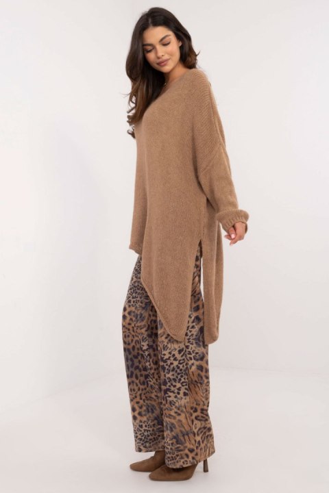 Sweter Damski Model TW-SW-BI-1925.85 Camel - Och Bella Och Bella Sweter Damski Model TW-SW-BI-1925.85 Camel - Och Bella Och Bella