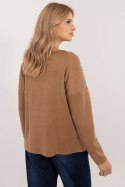 Sweter Damski Model DHJ-SW-17690.21 Camel - Italy Moda Italy Moda Sweter Damski Model DHJ-SW-17690.21 Camel - Italy Moda Italy Moda