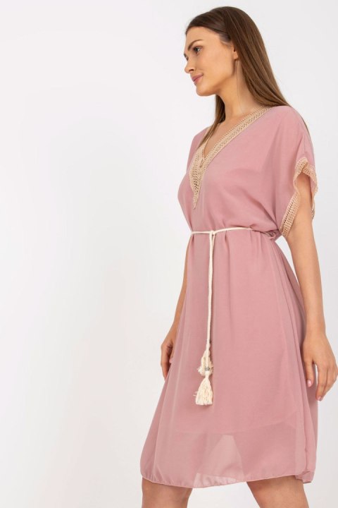 Sukienka Model DHJ-SK-1508.12 Light Pink - Italy Moda Italy Moda Sukienka Model DHJ-SK-1508.12 Light Pink - Italy Moda Italy Moda