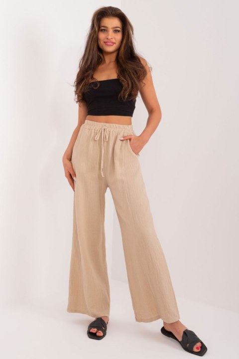 Spodnie Damskie Model DHJ-SP-8229.84 Beige - Italy Moda Italy Moda Spodnie Damskie Model DHJ-SP-8229.84 Beige - Italy Moda Italy Moda