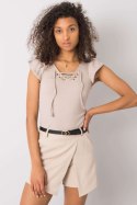 Bluzka Model DHJ-BZ-13301.34P Beige - Italy Moda Italy Moda Bluzka Model DHJ-BZ-13301.34P Beige - Italy Moda Italy Moda