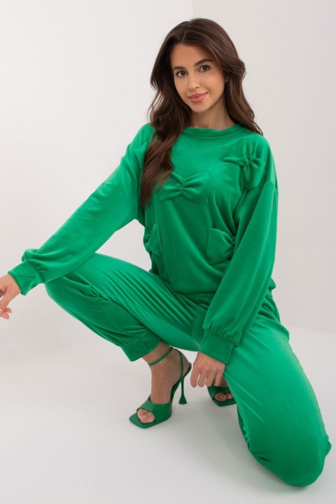 Spodnie Komplet Model DHJ-KMPL-8850.68 Green - Italy Moda Italy Moda Spodnie Komplet Model DHJ-KMPL-8850.68 Green - Italy Moda Italy Moda