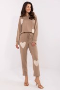 Spodnie Komplet Model MI-KMPL-M61431.68P Dark Beige - Italy Moda Italy Moda Spodnie Komplet Model MI-KMPL-M61431.68P Dark Beige - Italy Moda Italy Moda