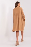 Sukienka Model DHJ-SK-15506A.94P Camel - Italy Moda Italy Moda Sukienka Model DHJ-SK-15506A.94P Camel - Italy Moda Italy Moda