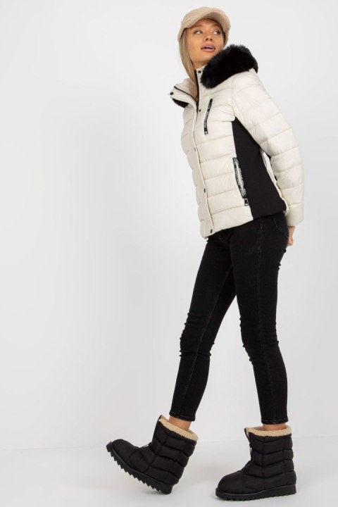 Kurtka Damska Model NM-KR-BS-202.44P Light Beige - NM NM Kurtka Damska Model NM-KR-BS-202.44P Light Beige - NM NM