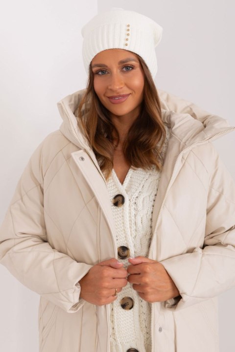 Czapka Damska Model JK-CZ-13-1.20 Ecru - Rue Paris Rue Paris Czapka Damska Model JK-CZ-13-1.20 Ecru - Rue Paris Rue Paris