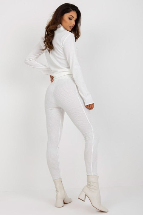 Legginsy Model LK-LG-509184.72P Ecru - Lakerta Lakerta Legginsy Model LK-LG-509184.72P Ecru - Lakerta Lakerta