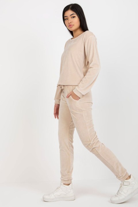 Spodnie Komplet Model RV-KMPL-6083.05 Light Beige - Rue Paris Rue Paris Spodnie Komplet Model RV-KMPL-6083.05 Light Beige - Rue Paris Rue Paris