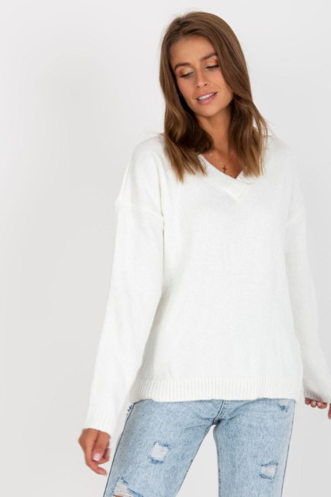 Sweter Damski Model LC-SW-0332.17 Ecru - Rue Paris Rue Paris Sweter Damski Model LC-SW-0332.17 Ecru - Rue Paris Rue Paris