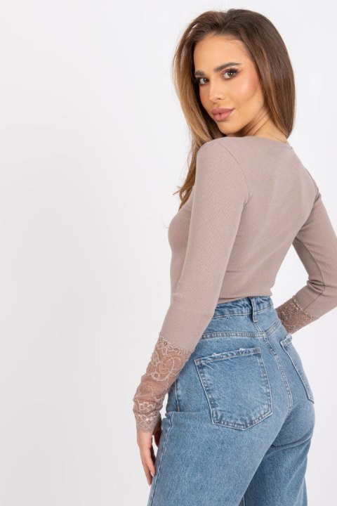 Bluzka Model RV-BZ-7532.29 Dark Beige - Rue Paris Rue Paris Bluzka Model RV-BZ-7532.29 Dark Beige - Rue Paris Rue Paris