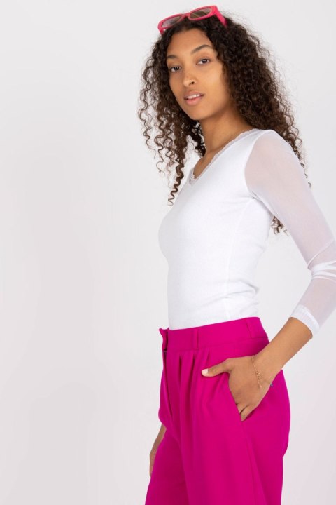 Bluzka Model RV-BZ-7839.88P White - Rue Paris Rue Paris Bluzka Model RV-BZ-7839.88P White - Rue Paris Rue Paris