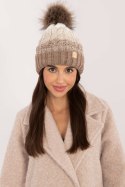 Czapka Model JK-CZ-52.17 Dark Beige - Rue Paris Rue Paris Czapka Model JK-CZ-52.17 Dark Beige - Rue Paris Rue Paris