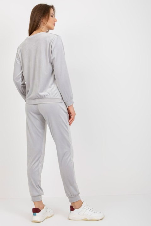 Spodnie Komplet Model WN-KMPL-1908.15X Light Grey - Rue Paris Rue Paris Spodnie Komplet Model WN-KMPL-1908.15X Light Grey - Rue Paris Rue Paris