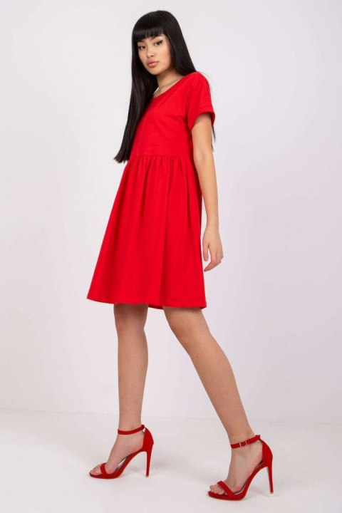 Sukienka Model RV-SK-5672.03P Red - Rue Paris Rue Paris Sukienka Model RV-SK-5672.03P Red - Rue Paris Rue Paris