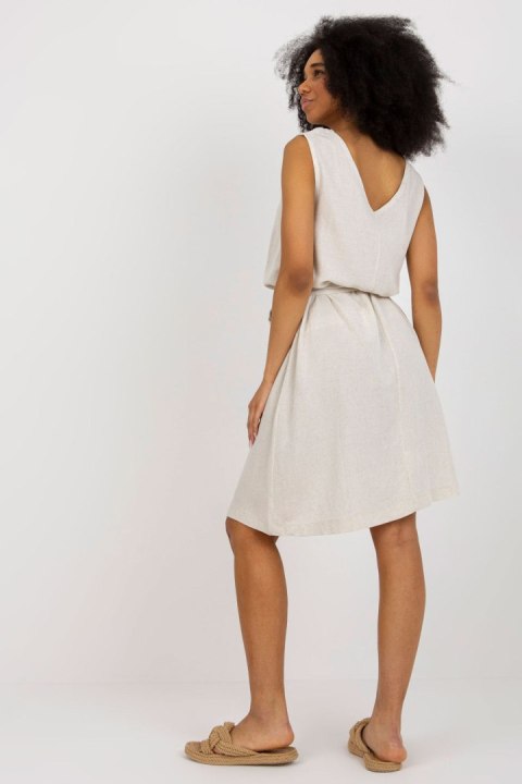 Sukienka Model WN-SK-VE38.06 Light Beige - Rue Paris Rue Paris Sukienka Model WN-SK-VE38.06 Light Beige - Rue Paris Rue Paris