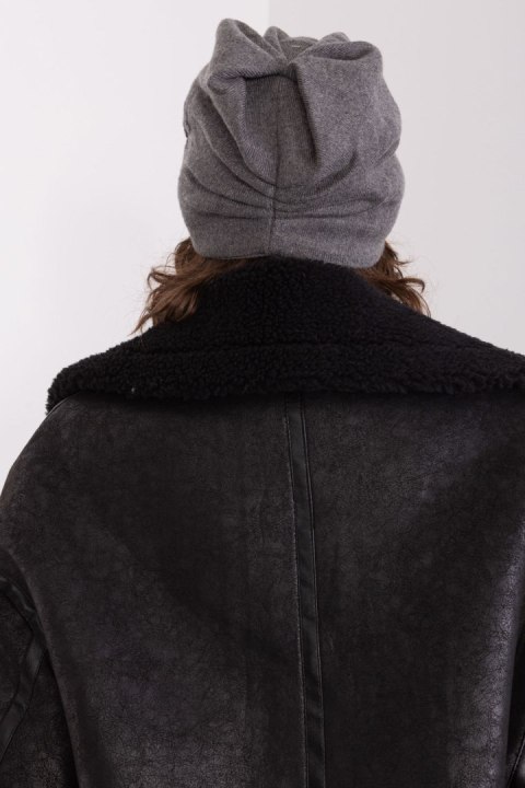 Czapka Model AT-CZ-23250.61P Dark Grey - AT AT Czapka Model AT-CZ-23250.61P Dark Grey - AT AT