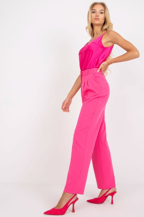 Spodnie Damskie Model TO-SP-18155.21P Dark Pink - Rue Paris Rue Paris Spodnie Damskie Model TO-SP-18155.21P Dark Pink - Rue Paris Rue Paris