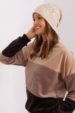 Czapka Model AT-CZ-23250.01P Light Beige - AT AT