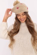 Czapka Model AT-CZ-CHA1133.17X Beige - AT AT Czapka Model AT-CZ-CHA1133.17X Beige - AT AT