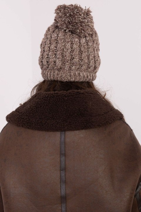 Czapka Model AT-CZ-JY-39.32 Dark Beige - AT AT Czapka Model AT-CZ-JY-39.32 Dark Beige - AT AT