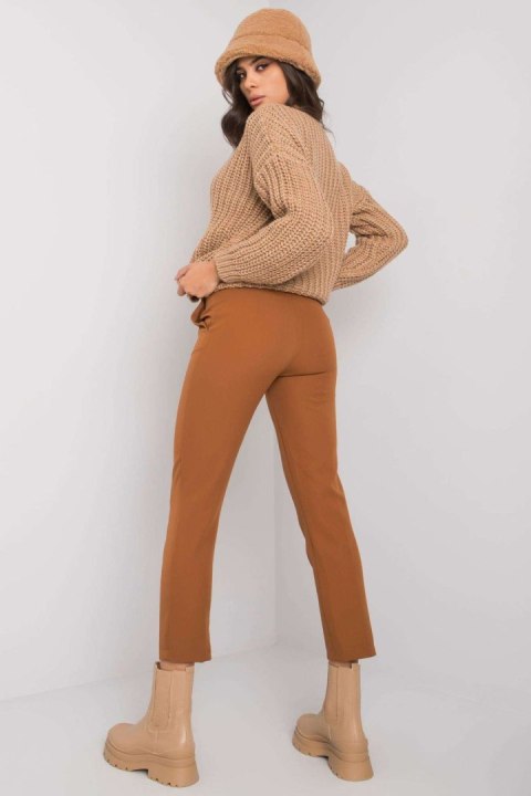 Spodnie Damskie Model LC-SP-22K-5001.81P light Brown - Pole&Pole Pole&Pole Spodnie Damskie Model LC-SP-22K-5001.81P light Brown - Pole&Pole Pole&Pole